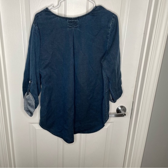Soft Surroundings Denim Chambray Pullover Top M - Picture 2 of 7